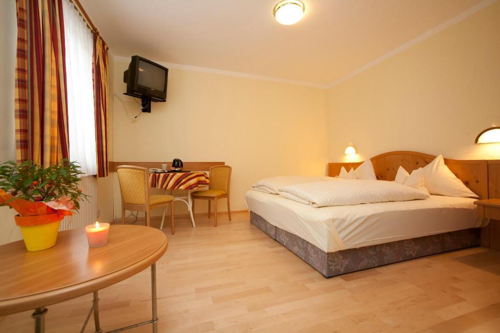 Hotel Gretl Krumpendorf Εξωτερικό φωτογραφία